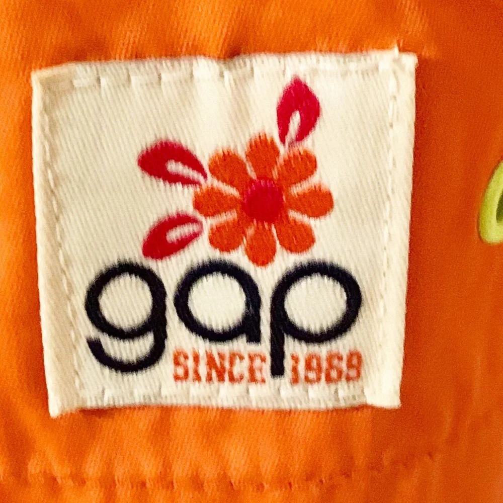 Gap Full Front Zip Hooded Windbreaker Jacket Elastic Cuffs and Cinched Back 🧡